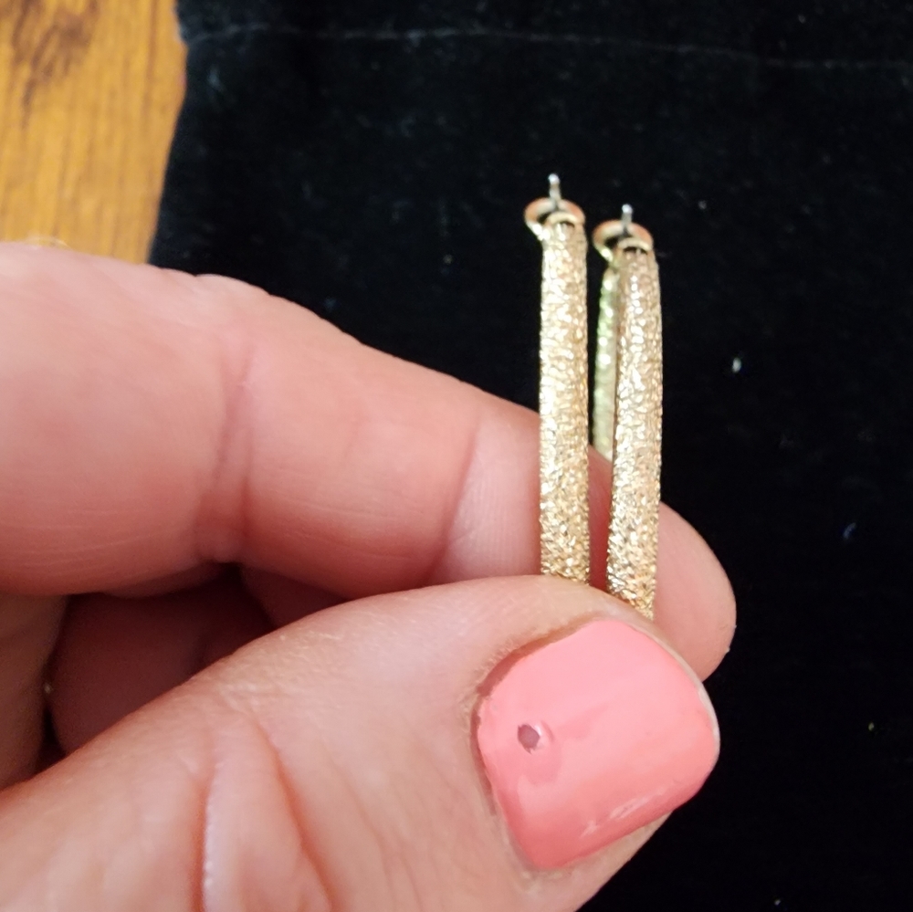 Nice earrings - Picture 2 of 4